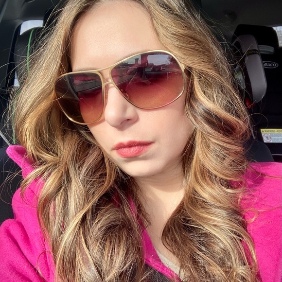 Meet your Posher, Ashley - Picture 9 of 16